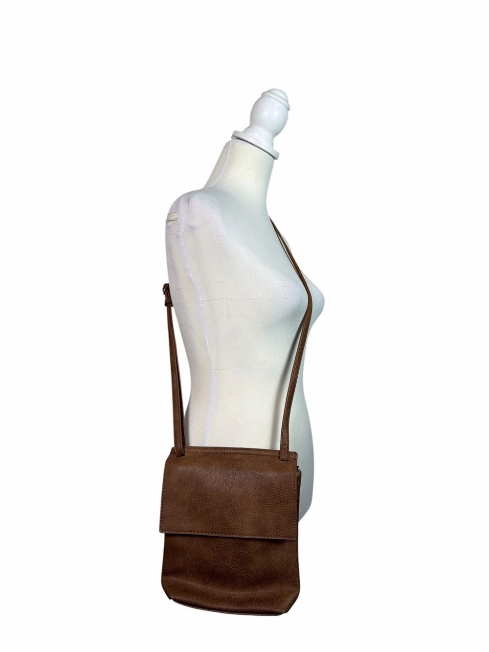JOY Susan Brown Vegan Leather Crossbody Bag Flap Purse Adjustable Strap Boho